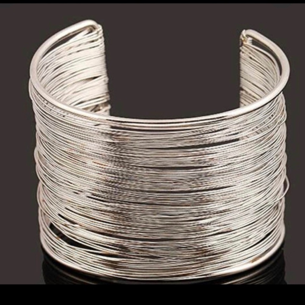 CUFF BRACELET